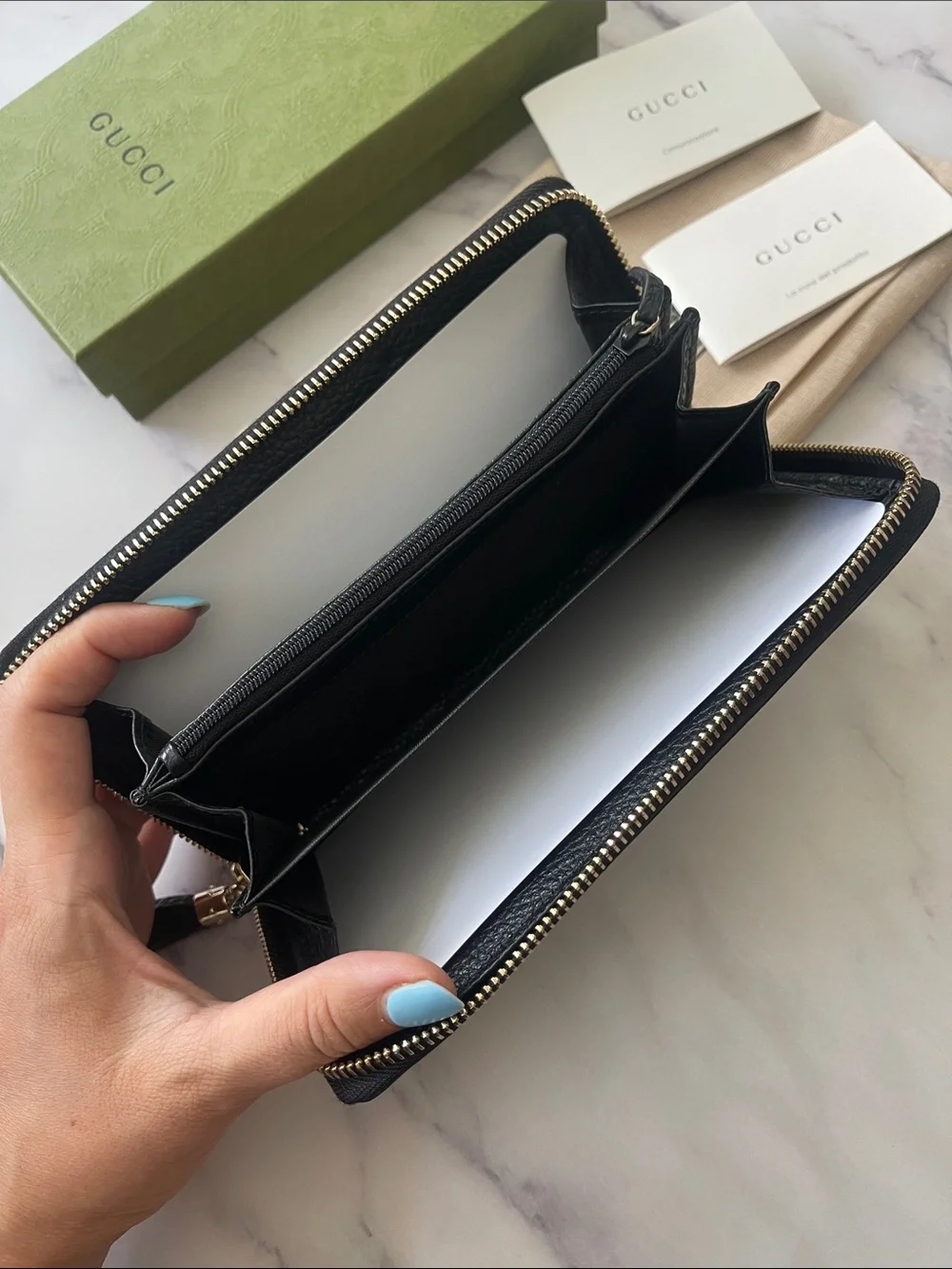 $1,170 New, Authentic Gucci Black Pebbled Leather Zip Wallet with Interlocking G - Picture 11 of 13